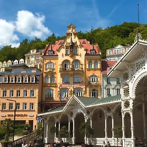Romance 4*, Karlovy Vary République tchèque