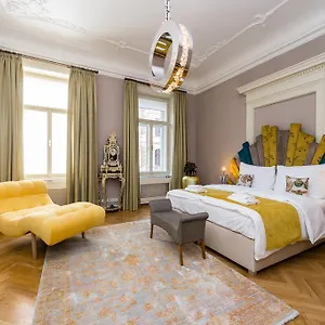 Apartahotel Grand By Tkc, Praga